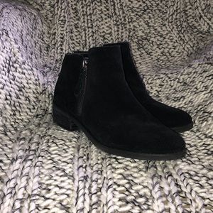 Blondo waterproof suede booties